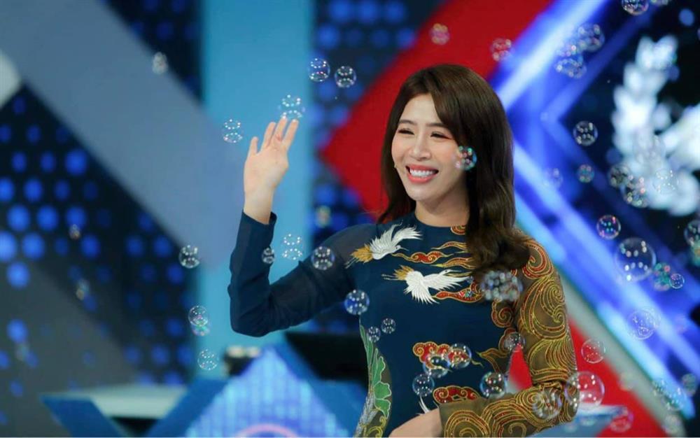 Học vấn không phải dạng vừa dàn MC Olympia: Tạ Bích Loan quyền lực nhất nhì VTV, em út Khánh Vy đỗ 3 ĐH top đầu-3