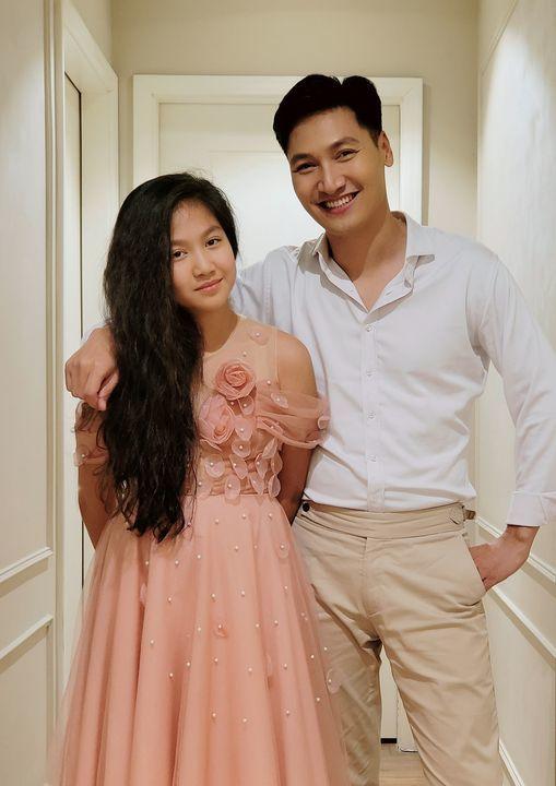 Đặt lên bàn cân nhan sắc 3 bình rượu mơ có tiếng của sao Việt: Ai cũng xinh như Hoa hậu, chiều cao ấn tượng-7