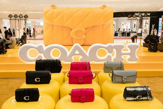 Trải nghiệm pop-up sống động mới của Coach