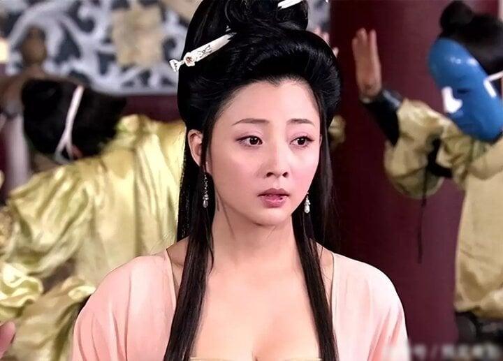 Vướng tin đồn là bồ nhí của quan tham, 3 diễn viên Trung Quốc phản ứng ra sao?-3