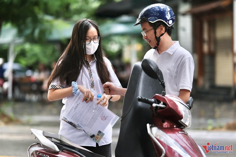 Hơn 1 triệu thí sinh hoàn thành bài thi Ngữ văn tốt nghiệp THPT 2024-5