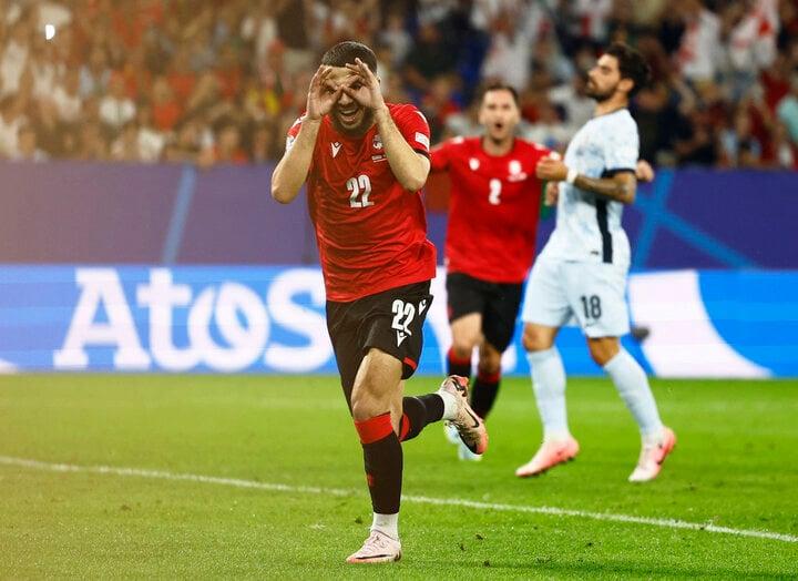 Cầu thủ Gruzia đứng đầu bảng xếp hạng vua phá lưới EURO 2024 là ai?-1