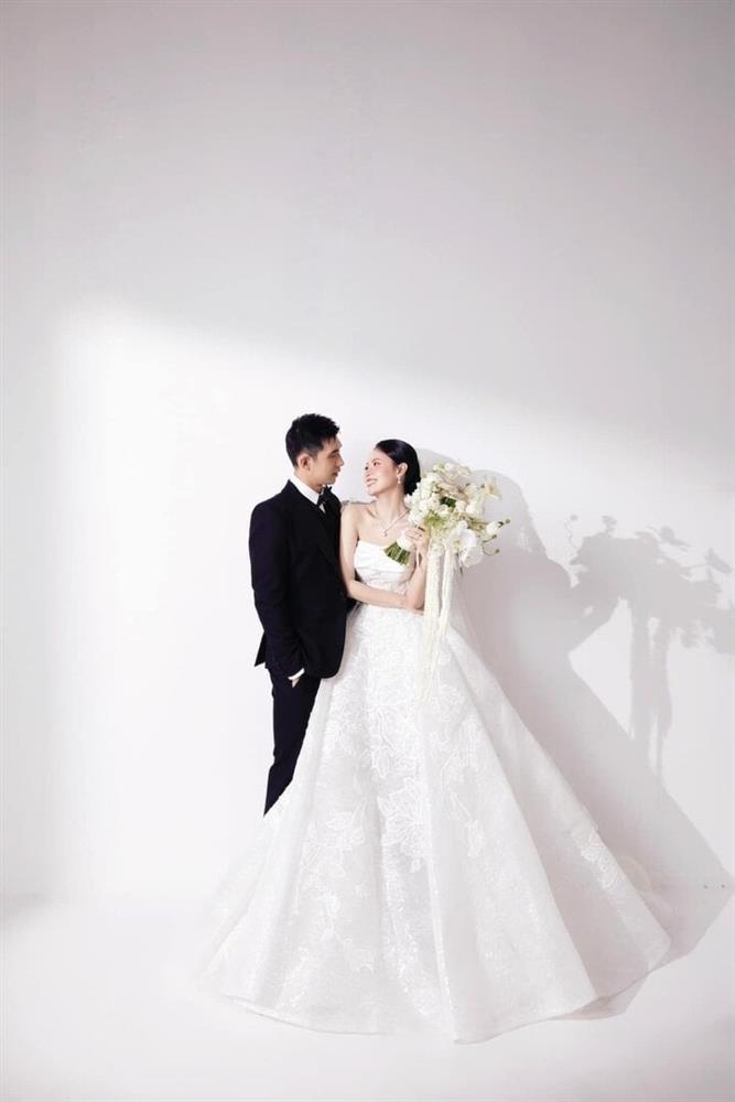 Midu tung bộ ảnh cưới thứ 4, được chồng thiếu gia nhìn say đắm-10