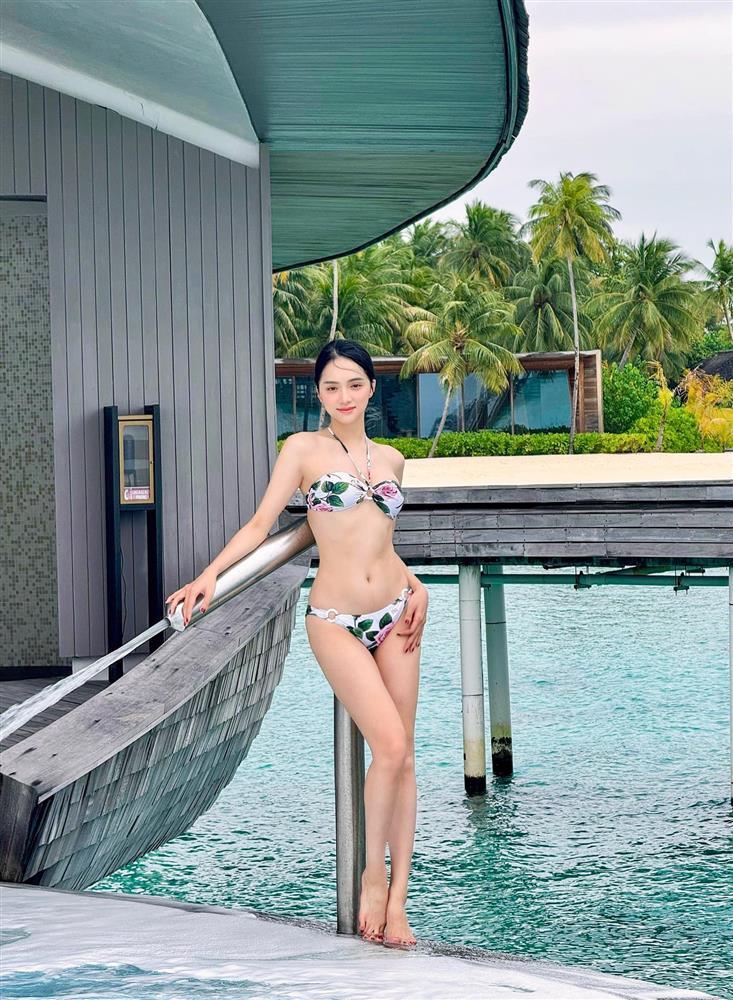 Hương Giang tung bộ ảnh diện bikini khoe body nét căng, không mỡ thừa-2