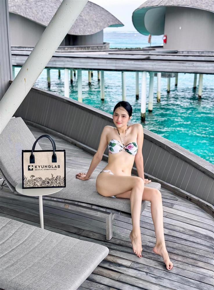 Hương Giang tung bộ ảnh diện bikini khoe body nét căng, không mỡ thừa-3