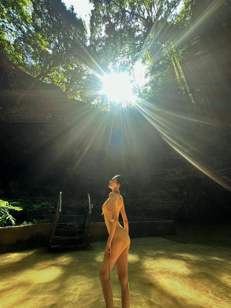 Hương Giang tung bộ ảnh diện bikini khoe body nét căng, không mỡ thừa-6