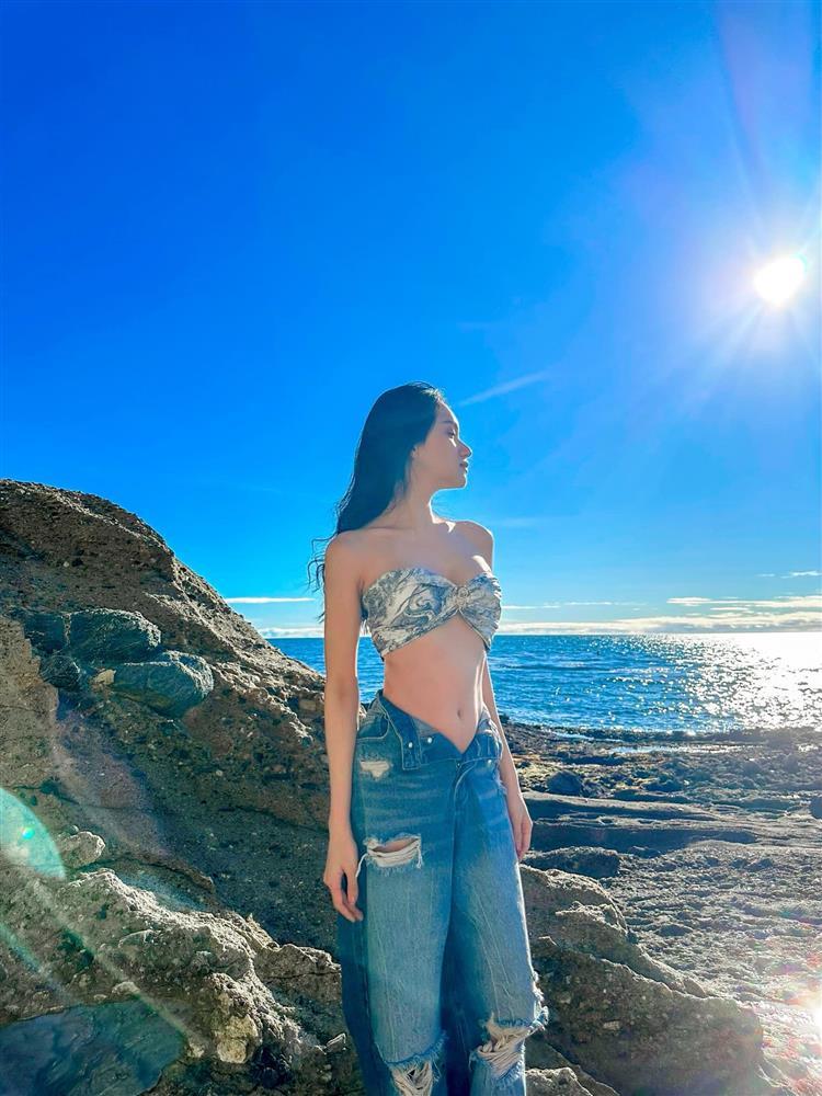 Hương Giang tung bộ ảnh diện bikini khoe body nét căng, không mỡ thừa-7