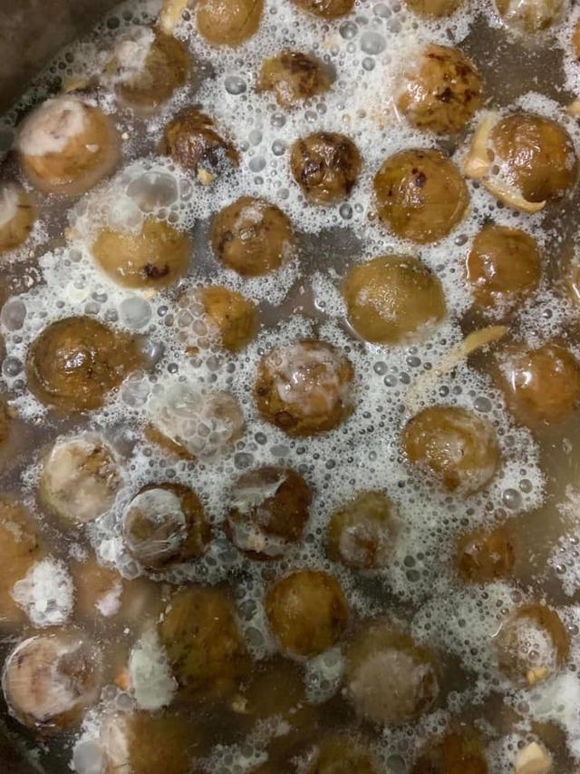 Ngâm nước sấu giải nhiệt ngày hè không khó, nhưng chỉ quên bước này nước sấu dễ nổi váng-2