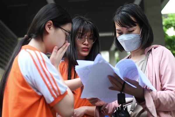 Đề Toán tăng độ khó, dự đoán hiếm điểm 9 - 10-2