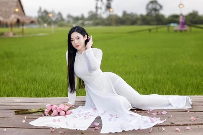 Mẹ mê xem Hoàn Châu Cách Cách đặt cho con gái cái tên vừa độc vừa đẹp-1