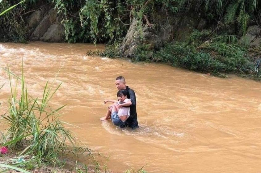 Bắt kẻ đột nhập vào nhà hiếp dâm bé gái 10 tuổi rồi cướp tài sản-2