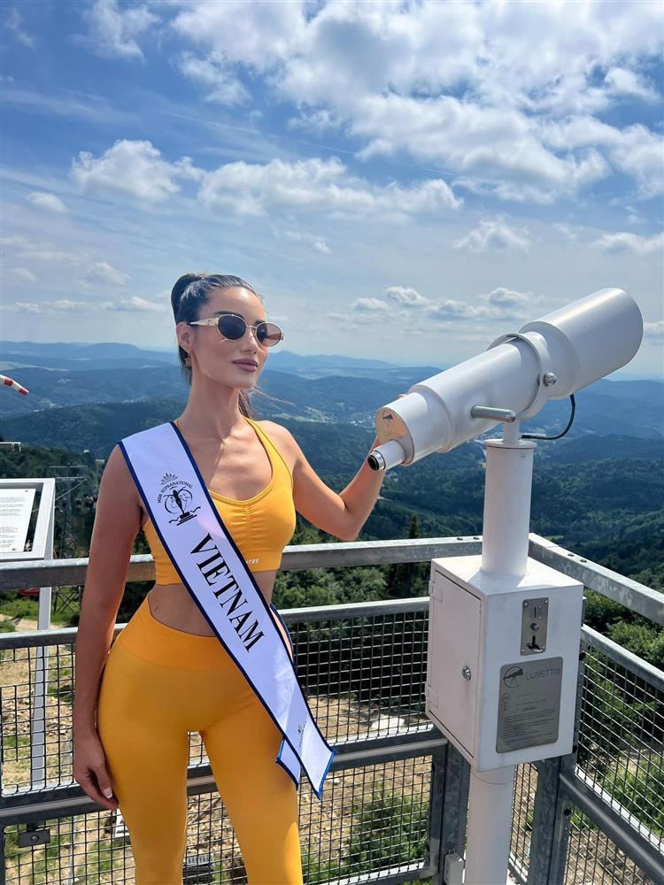 Đại diện Việt Nam ở Hoa hậu Siêu quốc gia bị chê phong cách thời trang-11