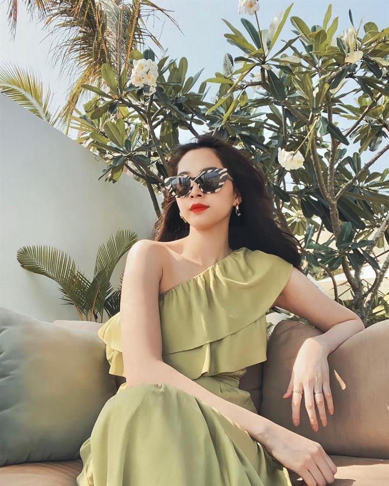 Hoa hậu Đặng Thu Thảo gợi ý 10 cách mặc đồ sáng màu, áp dụng đi du lịch càng đẹp-9