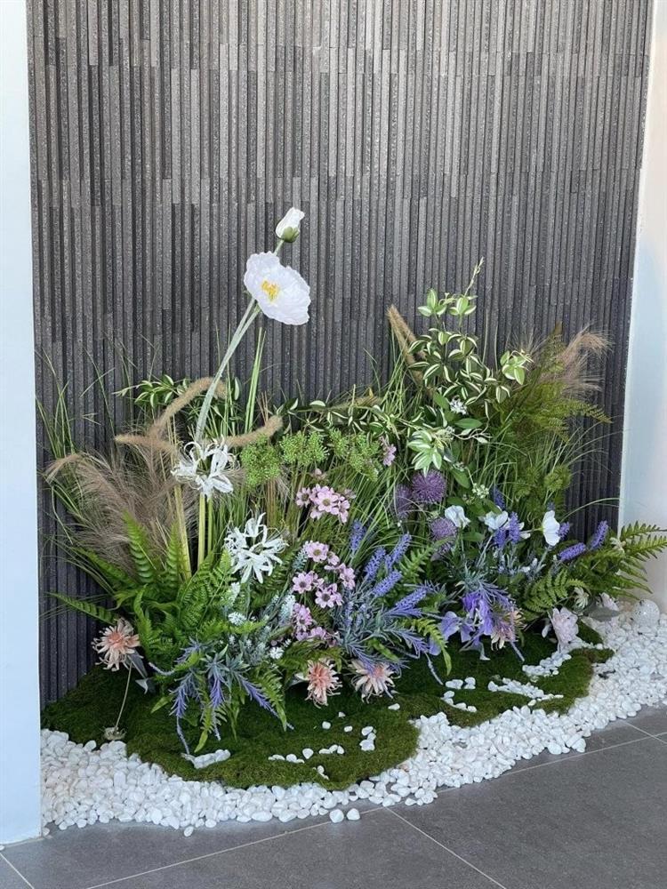 Vợ Phan Mạnh Quỳnh hé lộ điểm đặc biệt trong căn biệt thự biển Nha Trang, chia sẻ kinh nghiệm trồng cây trên sân thượng-6