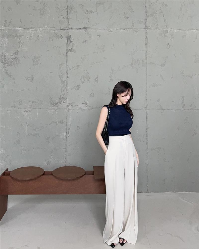 4 mẫu quần ống rộng nhất định nên có trong tủ đồ của phụ nữ trên 40 tuổi-3