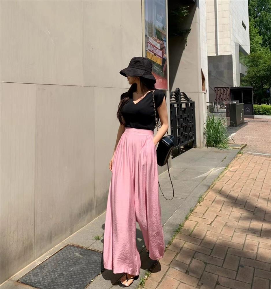 4 mẫu quần ống rộng nhất định nên có trong tủ đồ của phụ nữ trên 40 tuổi-4