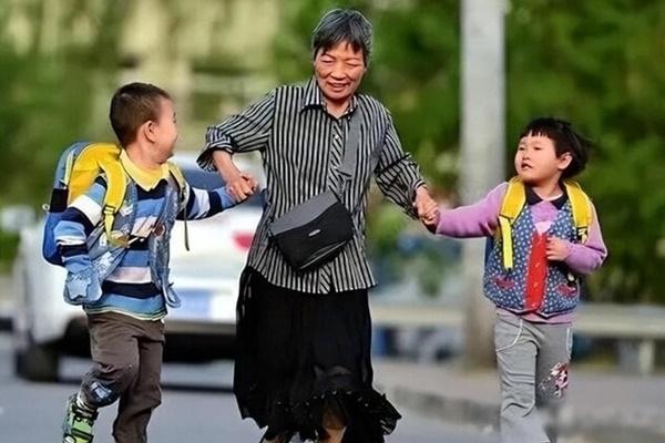 Cưới vợ mới, cụ ông 99 tuổi kiện đòi lại căn hộ đã tặng bạn nhiều năm trước-2