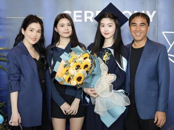 Cậu ấm cô chiêu nhà sao Việt thành tích học tập đáng nể, không thi tốt nghiệp THPT ở Việt Nam vẫn thành sinh viên đại học danh giá-2