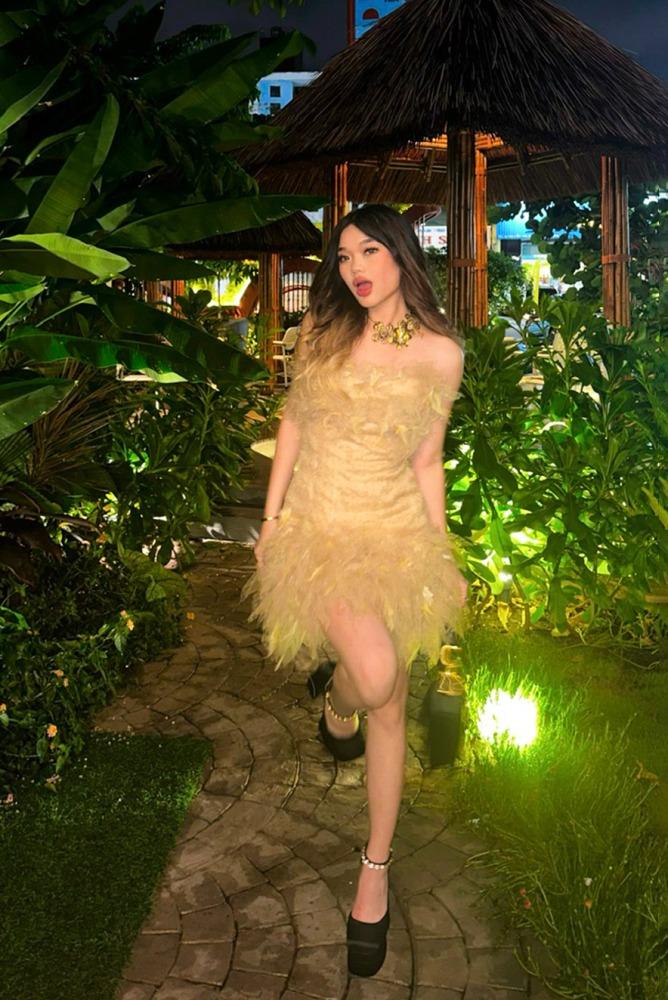 Cậu ấm cô chiêu nhà sao Việt thành tích học tập đáng nể, không thi tốt nghiệp THPT ở Việt Nam vẫn thành sinh viên đại học danh giá-7