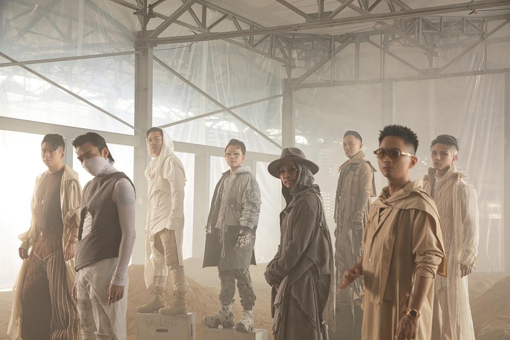 33 Anh trai vượt ngàn chông gai gây sốt khi khoe cơ bụng 6 múi-2