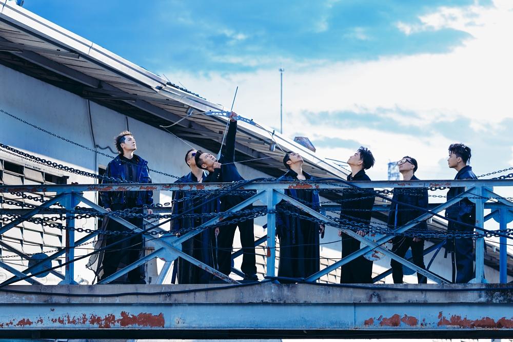 33 Anh trai vượt ngàn chông gai gây sốt khi khoe cơ bụng 6 múi-3