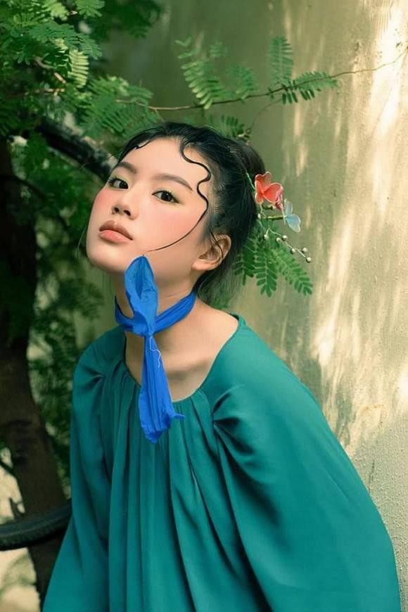 Em gái 20 tuổi của Hoa hậu Ý Nhi gây ‘sốt mạng’ với visual sáng bừng, ‘chuẩn nàng thơ’-6