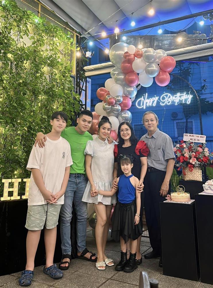 Ngoại hình phổng phao của con trai Quách Ngọc Ngoan ở tuổi 12, Lê Phương hé lộ mối quan hệ với người chồng thứ 2-4