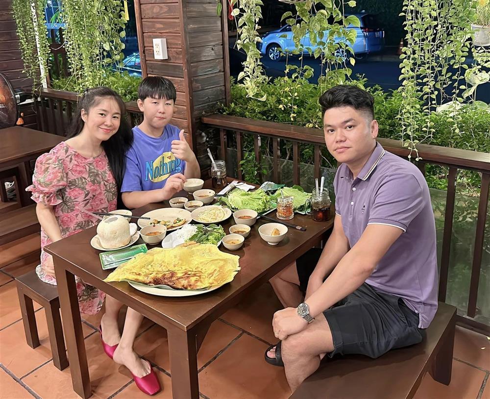 Ngoại hình phổng phao của con trai Quách Ngọc Ngoan ở tuổi 12, Lê Phương hé lộ mối quan hệ với người chồng thứ 2-7