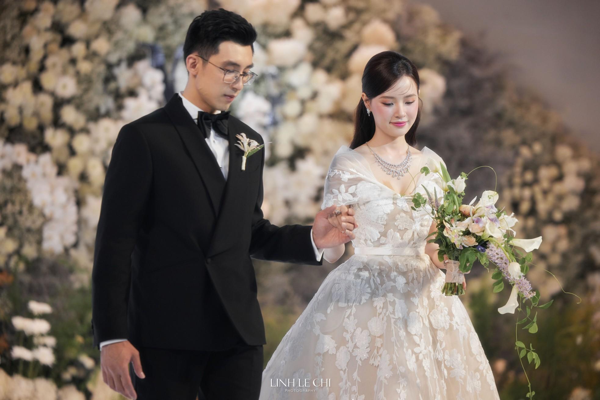 Bên trong đám cưới xa hoa cấm trẻ em đến của Midu và chồng thiếu gia-12