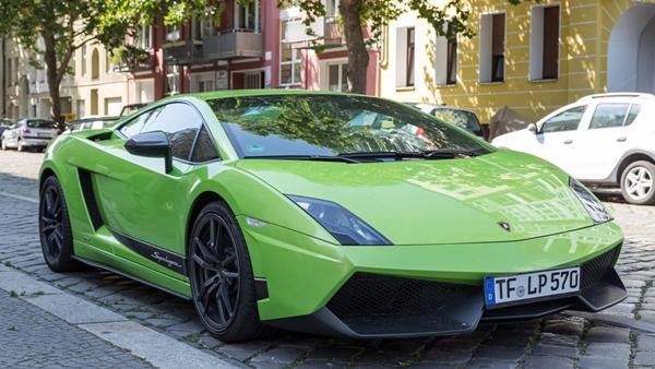 Choáng ngợp với cuộc sống xa hoa của nữ hoàng nhạc rap Nicki Minaj-4