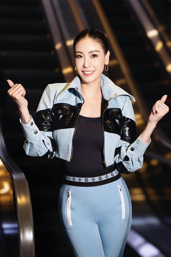 Hoa hậu nổi tiếng giàu có và đông con, đăng quang 32 năm vẫn trẻ đẹp khó tin-5