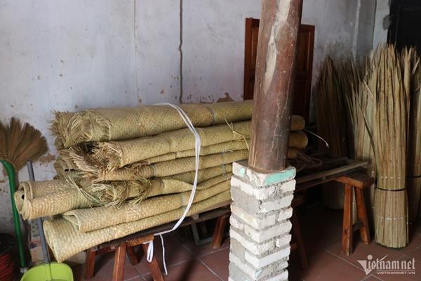 Chuyện kỳ lạ ở nơi người Việt mặc áo đen, tóc búi củ tỏi-3