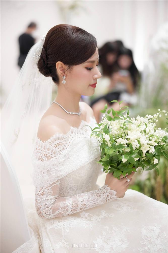 Bóc giá 4 chiếc váy cưới của Midu: Cái bằng cả căn nhà, cái ngang chiếc xe hơi-6