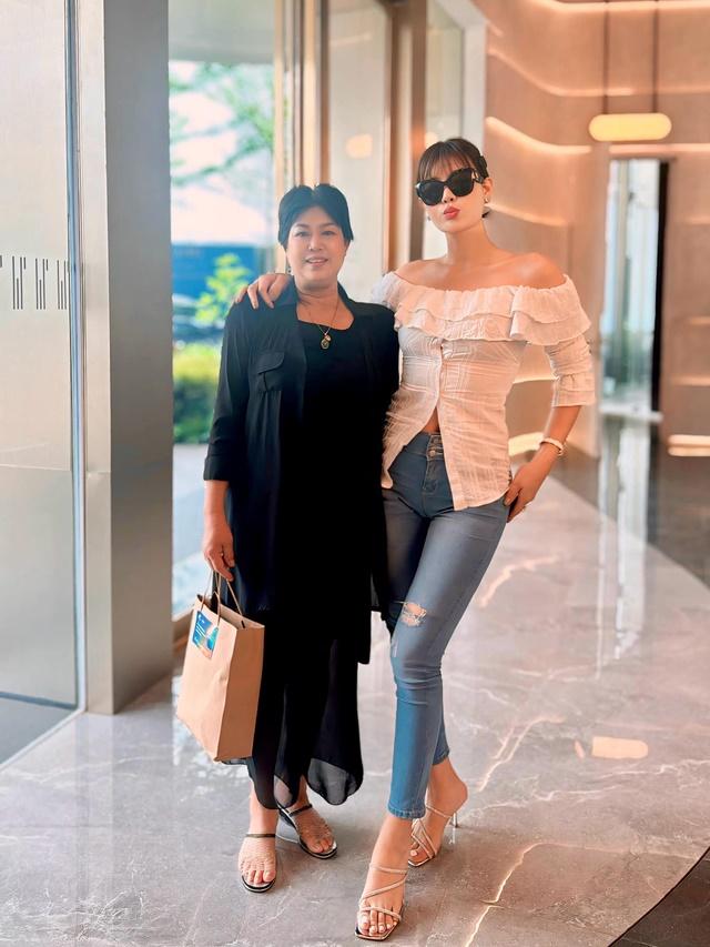 Chân dung mẹ ruột diễn viên Thanh Hương, nhan sắc phụ huynh khiến nhiều người bất ngờ-1