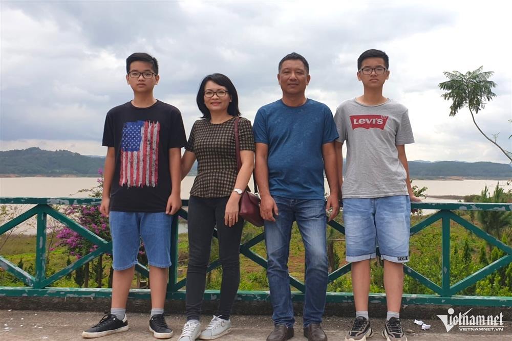 Hy hữu anh em sinh đôi ở Hà Nội có điểm thi lớp 10 giống hệt nhau-2