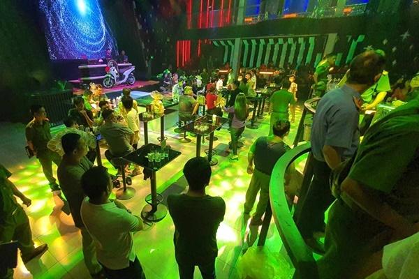 Bắt 4 đối tượng vận chuyển 179kg ma túy tổng hợp qua sân bay Nội Bài-3