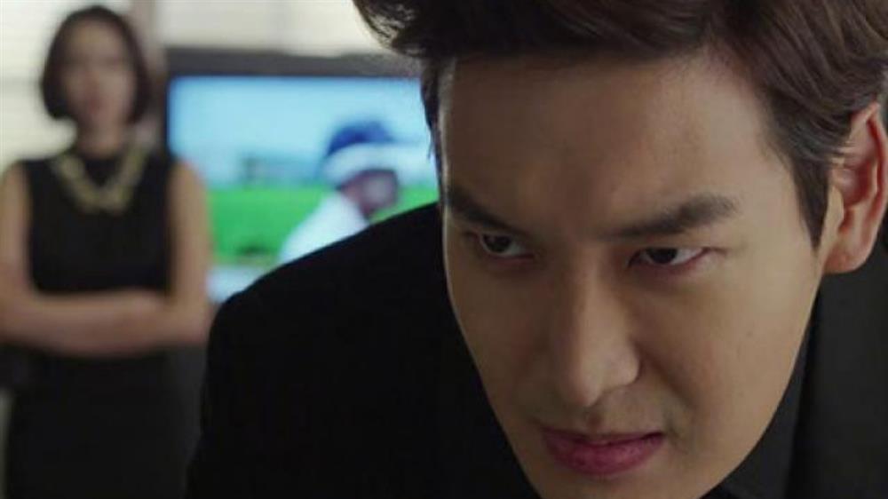 Lo lắng chồng mới cưới giở trò trong đêm tân hôn, ngờ đâu chỉ là một giấc ngủ nhẹ nhàng tới sáng...-1