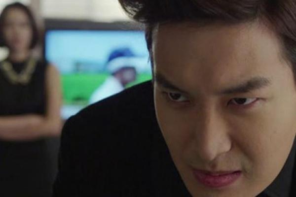 Đêm tân hôn, tôi chỉ muốn tháo chạy khỏi nhà khi chồng lôi ra những thứ trong túi xách-2