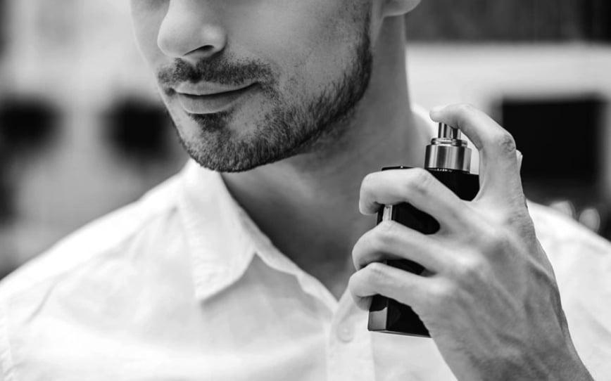 Ba vị trí xịt nước hoa không lưu hương như bạn nghĩ-2