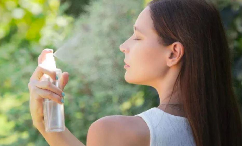 Thực hư dùng xịt chống nắng khiến phổi trắng xóa-1