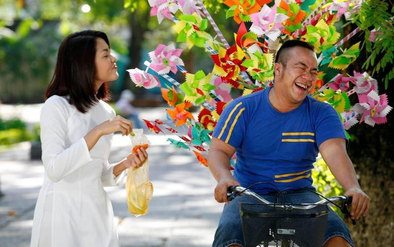 Đời tư ít ai biết của chàng lùn Hiếu Hiền: Viên mãn với vợ kém 9 tuổi, 2 lần giải vây cho vợ, đòi đẻ 5 con vì lý do đặc biệt này-2