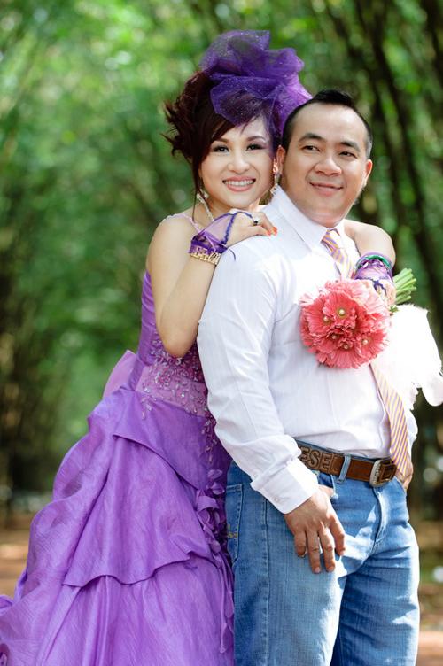 Đời tư ít ai biết của chàng lùn Hiếu Hiền: Viên mãn với vợ kém 9 tuổi, 2 lần giải vây cho vợ, đòi đẻ 5 con vì lý do đặc biệt này-4