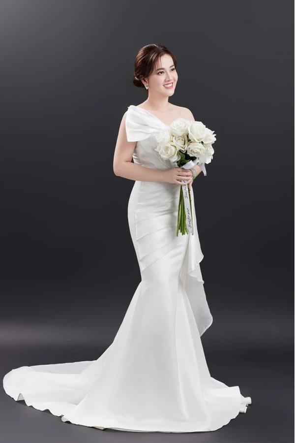 Nhan sắc lột xác gây ngỡ ngàng của con gái cố NSƯT Vũ Linh-8