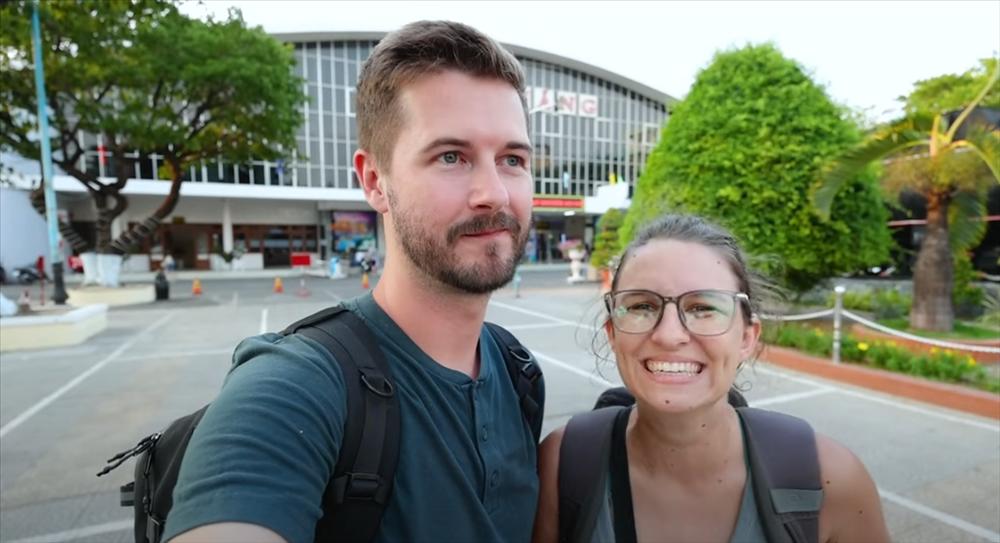 Khách Tây chi 6,6 triệu trải nghiệm một đêm trên tàu hỏa từ Đà Nẵng đến Hà Nội-1