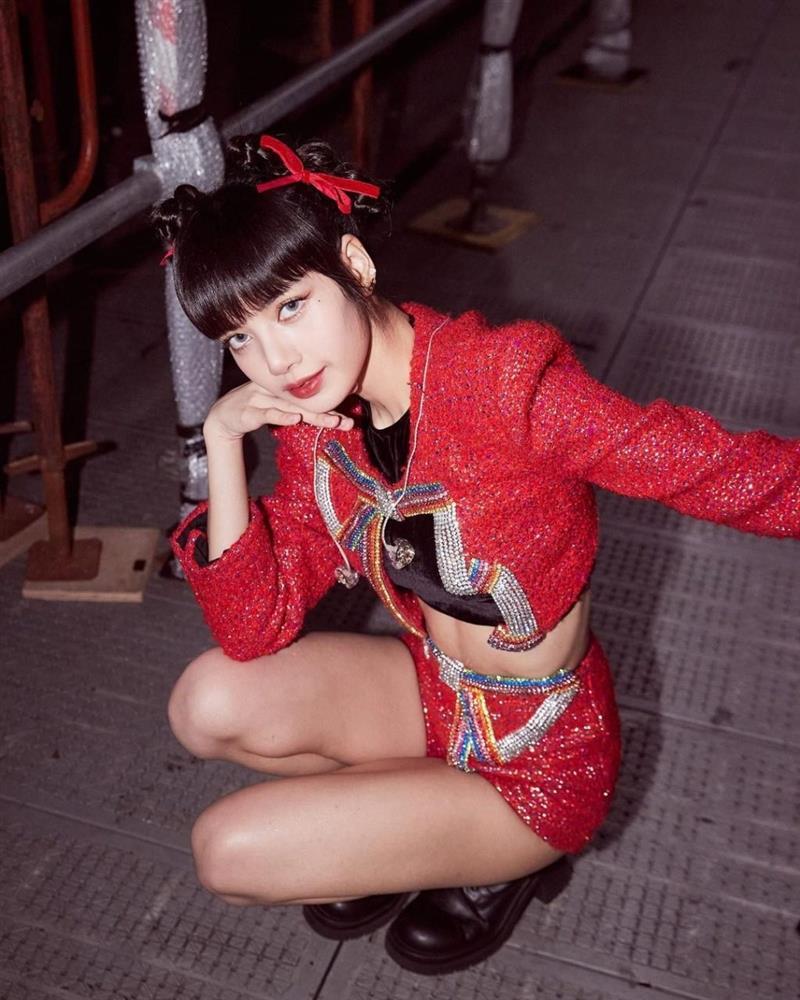 Bí quyết chinh phục vẻ ngoài lôi cuốn như Lisa-5