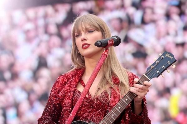 Nhà văn lên án Taylor Swift gây phẫn nộ-4