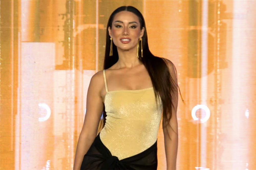 Hoa hậu Hong Kong mất điểm vì mặt trắng bệch, răng ố vàng, Lydie Vũ hóa bướm-4