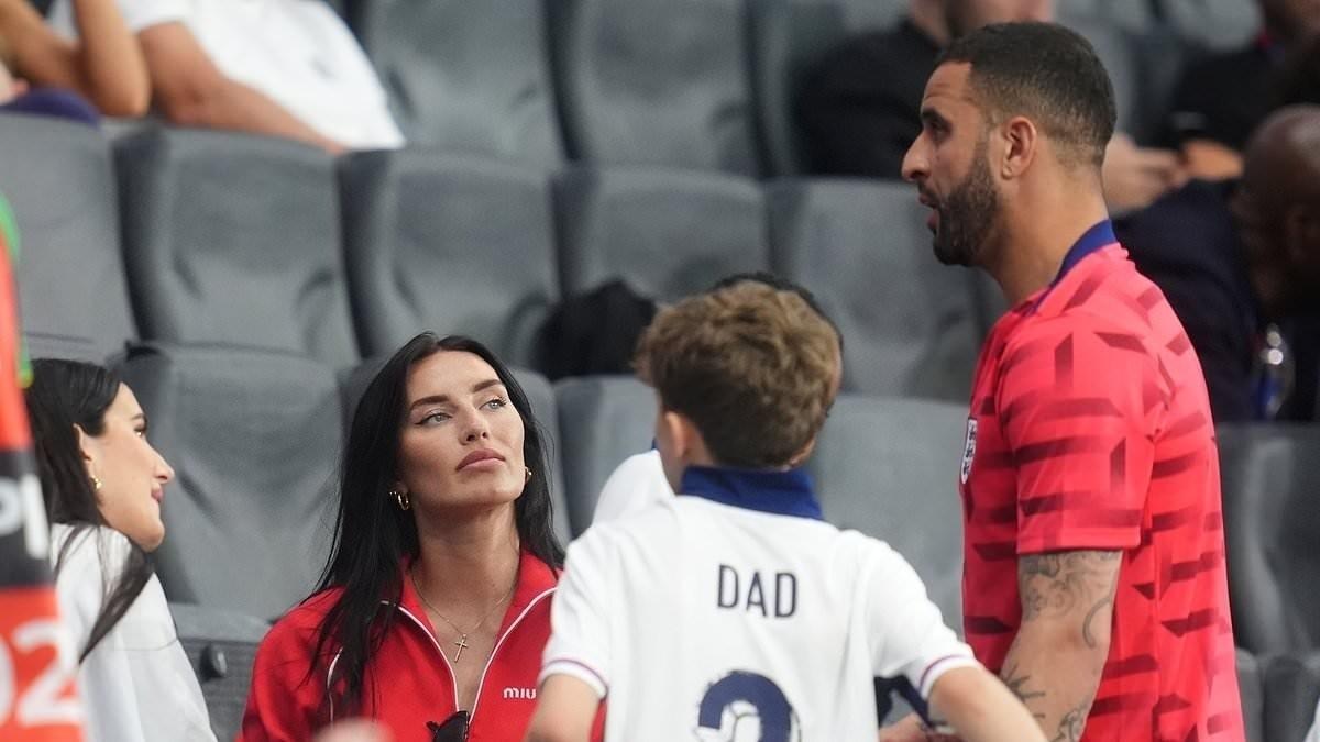 Căng thẳng trên khán đài vụ cầu thủ tuyển Anh ngoại tình, có con riêng-2