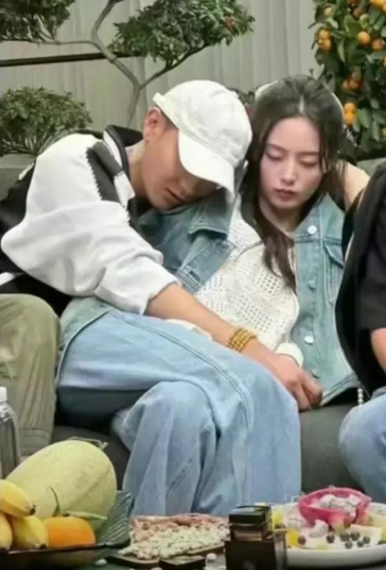 Rộ tin Hoàng Tử Thao và bạn gái Từ Nghệ Dương đã đăng ký kết hôn, đám cưới sẽ được tổ chức trong năm nay?-2