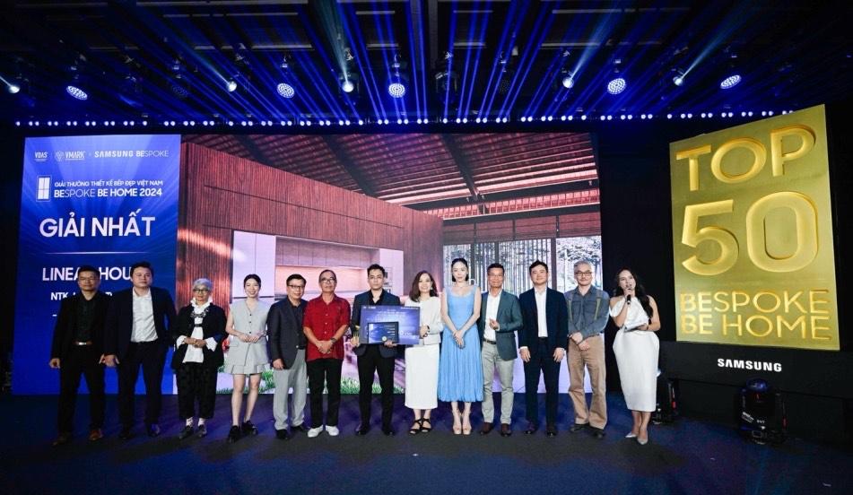 Tóc Tiên đẹp rạng rỡ dự lễ trao Giải thưởng Thiết kế bếp đẹp Việt Nam-2